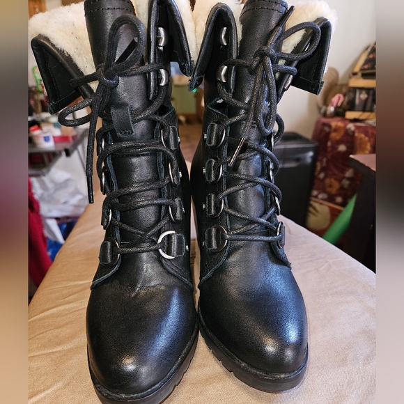 Sorel After Hours Wedge Mid Calf Boots, Black size 6 - Picture 2 of 7